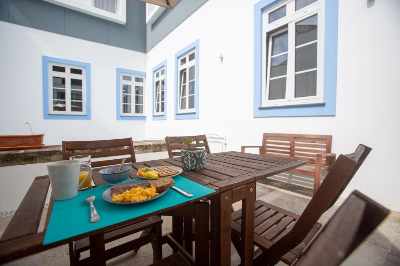 Готель My Angra Charming House Ангра-ду-Ероїшму Екстер'єр фото