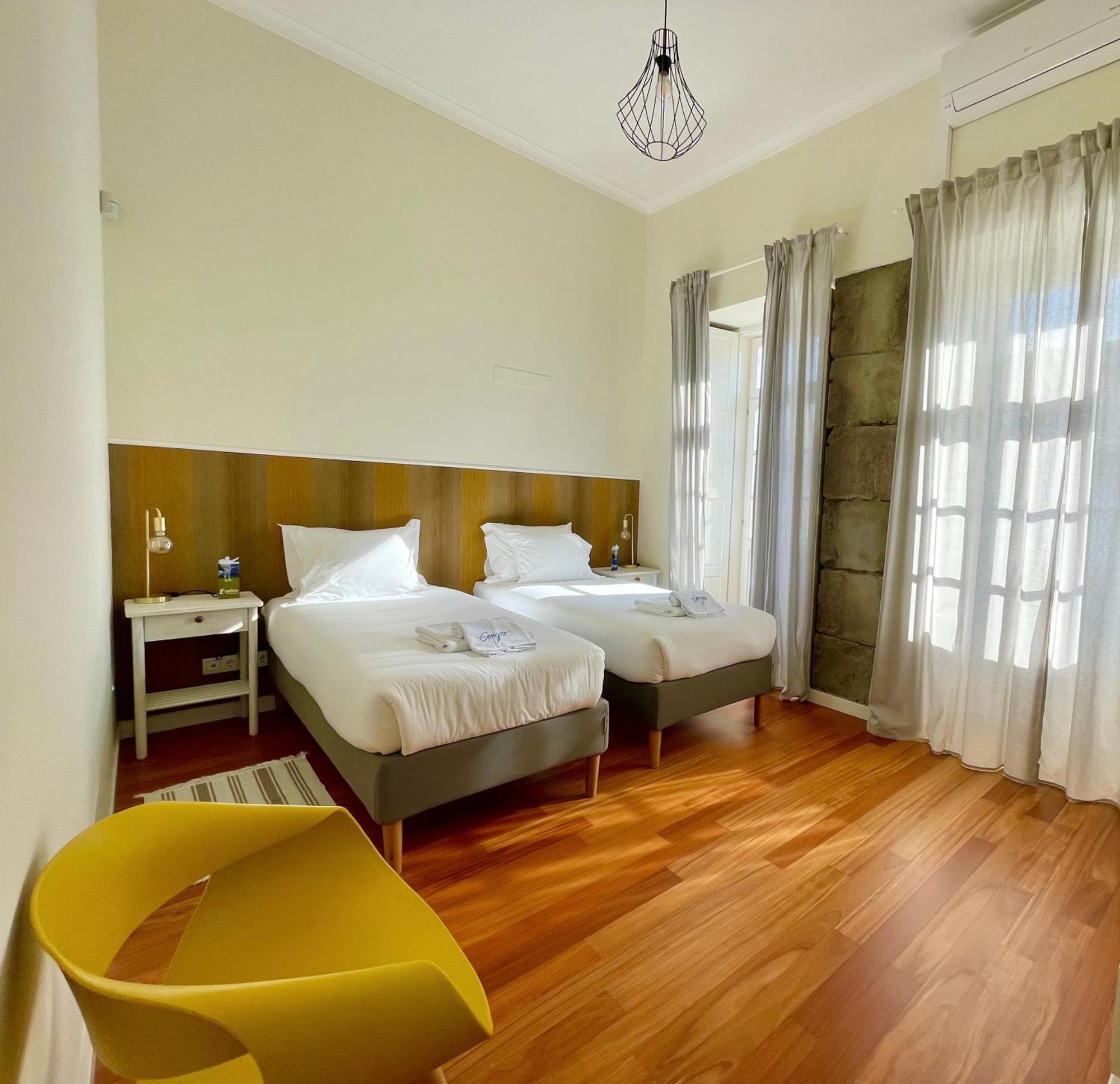 Готель My Angra Charming House Ангра-ду-Ероїшму Екстер'єр фото
